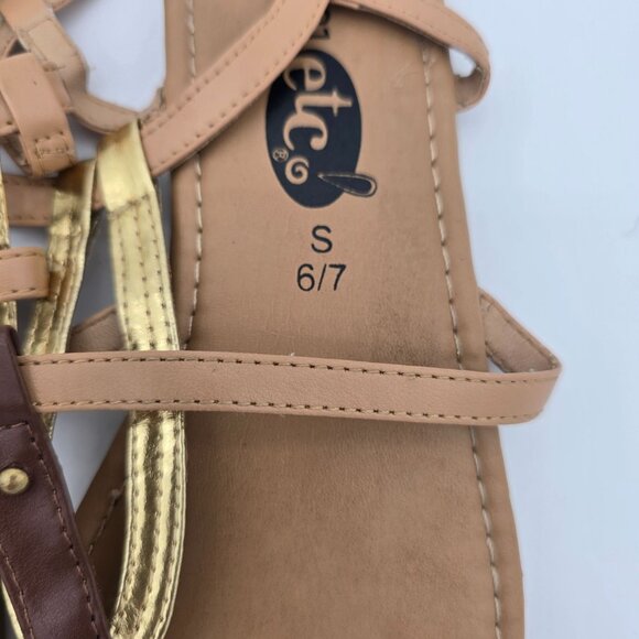 Rue21 Etc Tan Flat Sandals Size 6/7 With Gold & Brown Straps Adjustable Buckle C - Picture 7 of 8